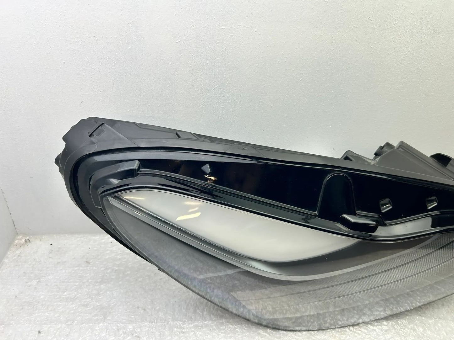 Original Tesla Model 3 LED Scheinwerfer rechts 1514953-00-C