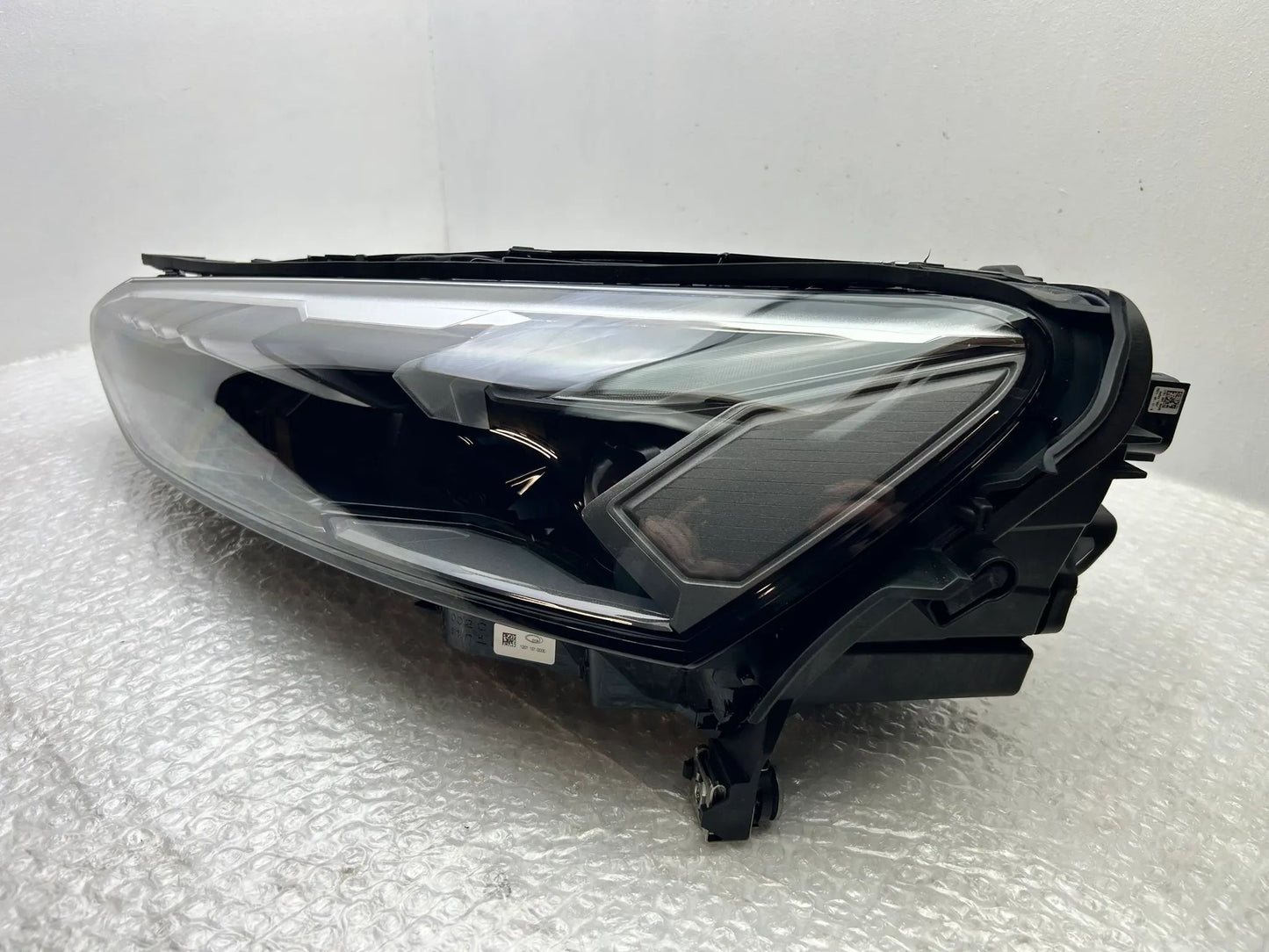 NEU original Audi e-tron GT RS LED Scheinwerfer links 4J3941035