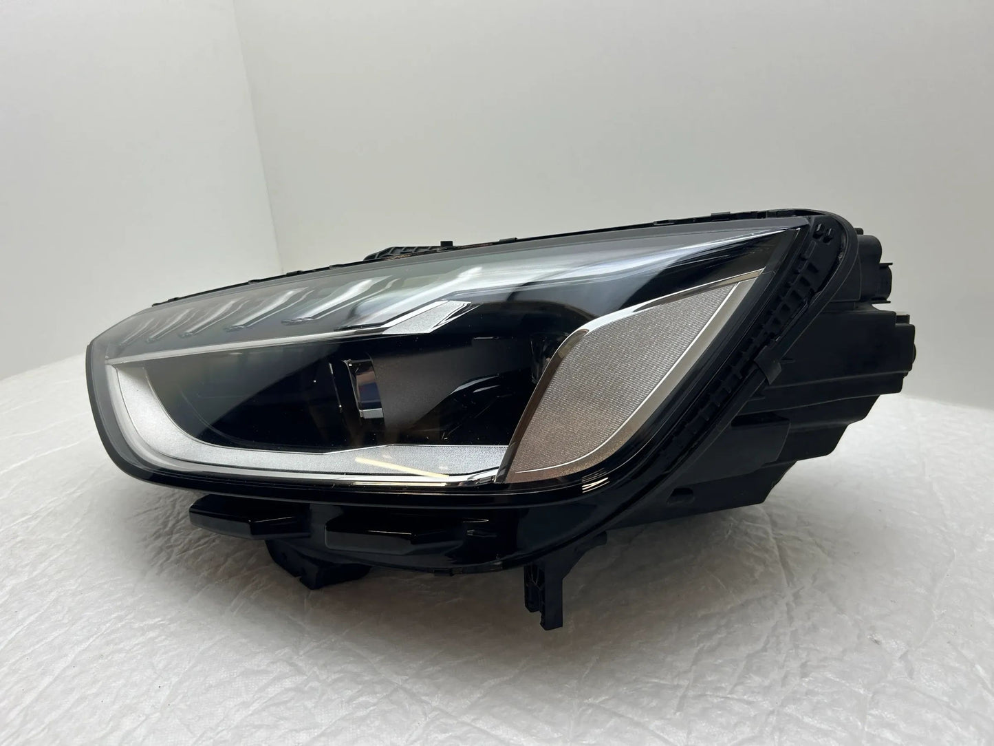 Original Audi A4 8W B9 LED Scheinwerfer links 8W0941033D