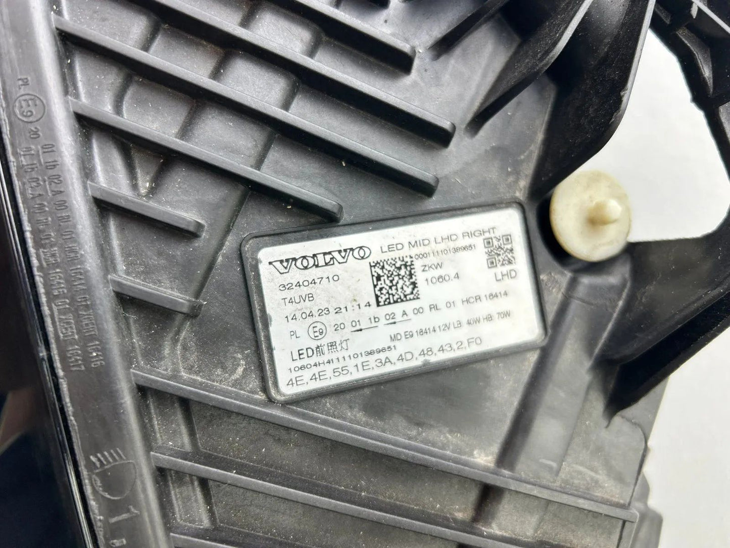 Volvo XC60 II LED Scheinwerfer Frontscheinwerfer rechts 32404710